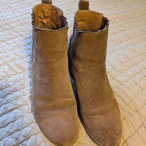 Steve Madden Brown Suede Ankle Booties